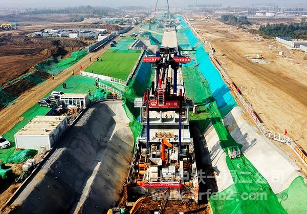 U盾最后一品安装3——王利 摄 U盾最后一品安装3——王利 摄